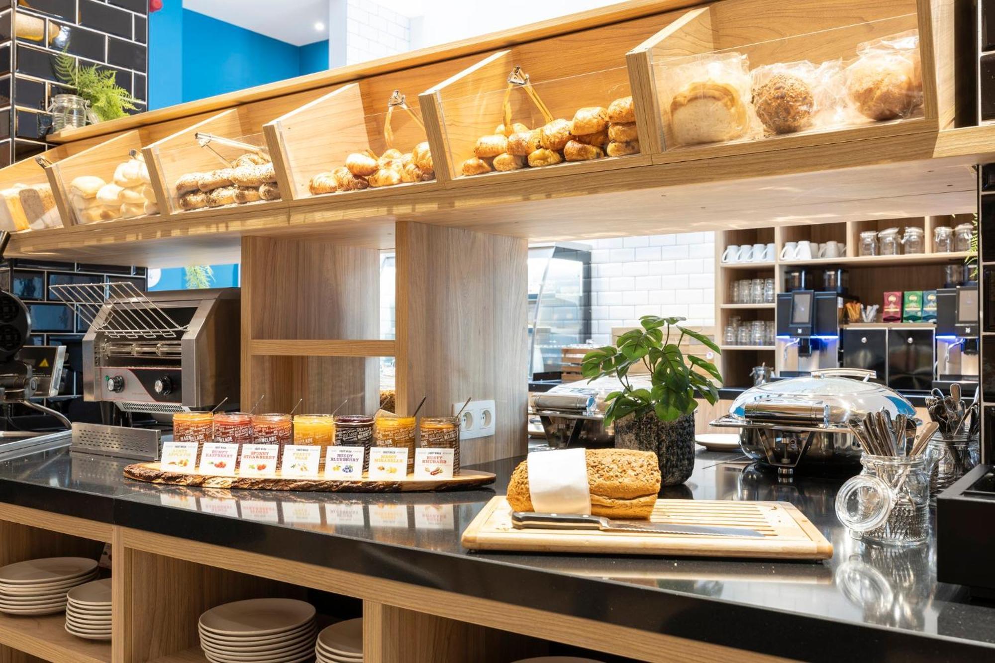 Holiday Inn Express Antwerp - City Centre By Ihg Εξωτερικό φωτογραφία